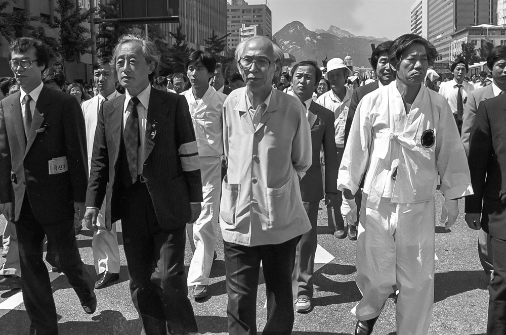 담배 피우면 못써 담배는 독약이야